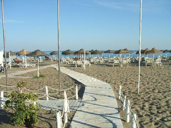 Appartement 1St Lign On The Beach At Palmeras Фуэнхирола Экстерьер фото